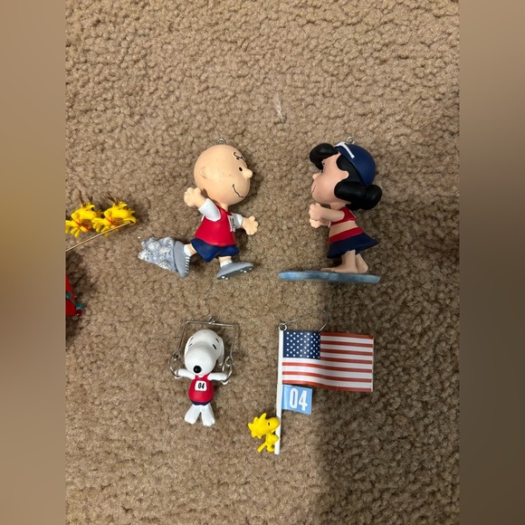 Lot Of 6 Hallmark Keepsake Peanut Series - Picture 5 of 15